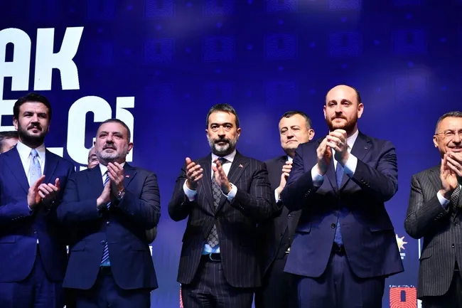 ak-parti-ankarada-ak-elci-projesini-tanitti-her-kapiya-bir-gonul-her-binaya-bir-ak-elci-1764703925488.jpg