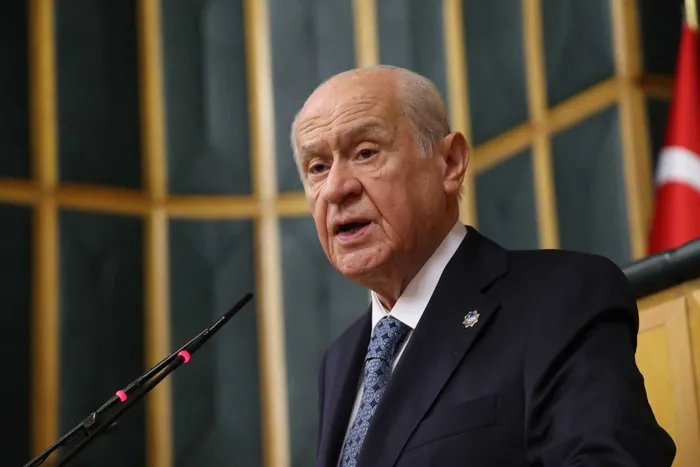 son-dakika-mhp-lideri-devlet-bahceliden-dikkat-ceken-mesaj-chp-arinmali-ve-durulmali-1780387717868.jpg Son Dakika | MHP lideri Devlet Bahçeli'den dikkat çeken mesaj: CHP arınmalı ve durulmalı