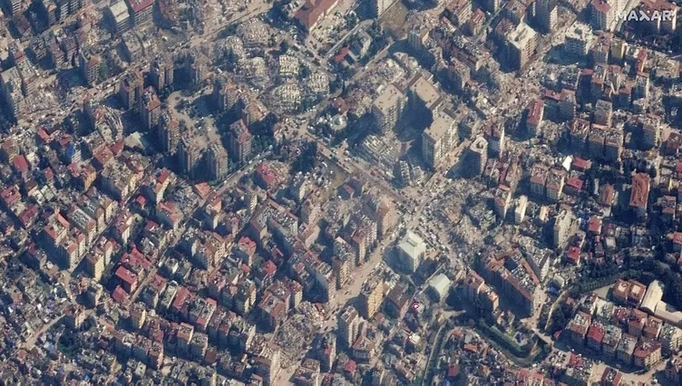 3-4 metre kayan levha uydudan böyle görüntülendi: 'Dünyanın yüzeyinde fay hattı kopması'