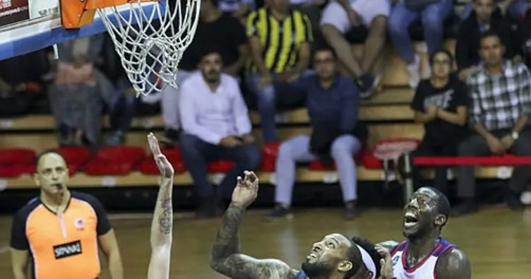 Son dakika: Fenerbahçe Beko - Anadolu Efes maçı koronavirüs nedeniyle ertelendi!