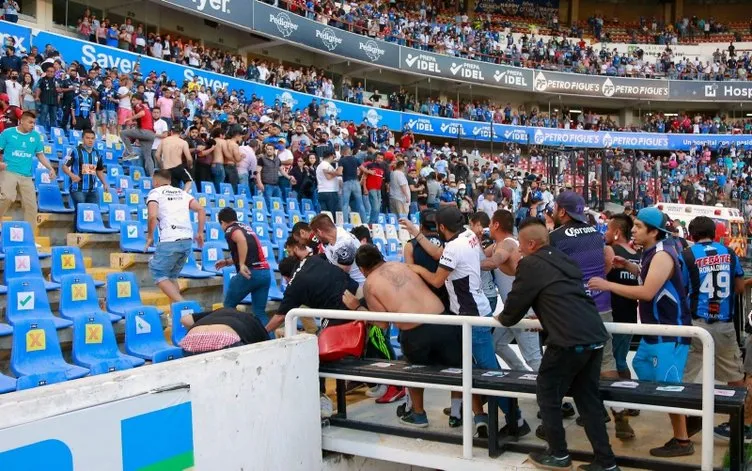 Son dakika: Meksika Ligi’nde dehşet görüntüler! Taraftarlar birbirini öldürdü...