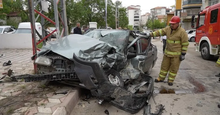 Kırıkkale’de kaza... Sürücü öldü, kızı ağır yaralandı