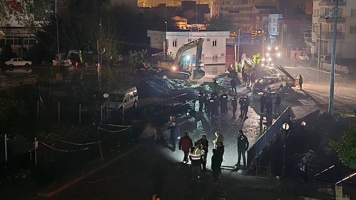 Osmaniye’de sele kapılan araçtaki 2 kişi yaşamını yitirdi Osmaniye’de sele kapılan araçtaki 2 kişi yaşamını yitirdi