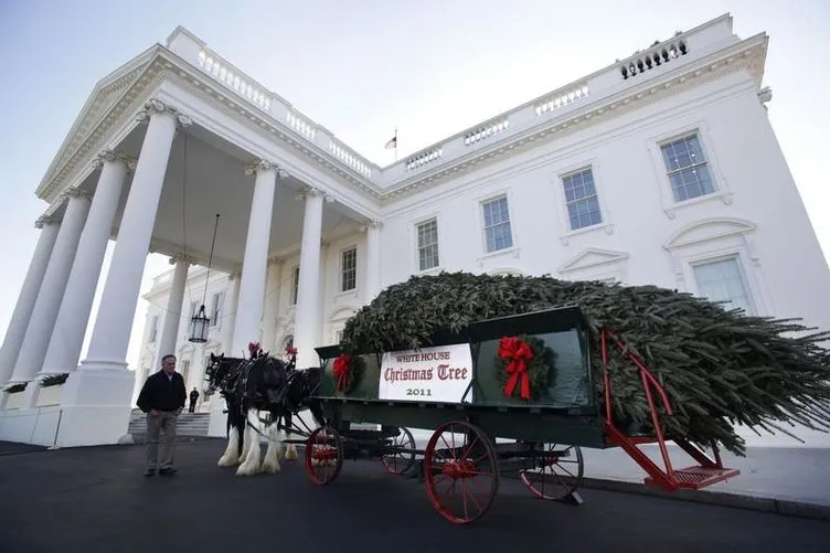 Beyaz Saray’a Noel geldi