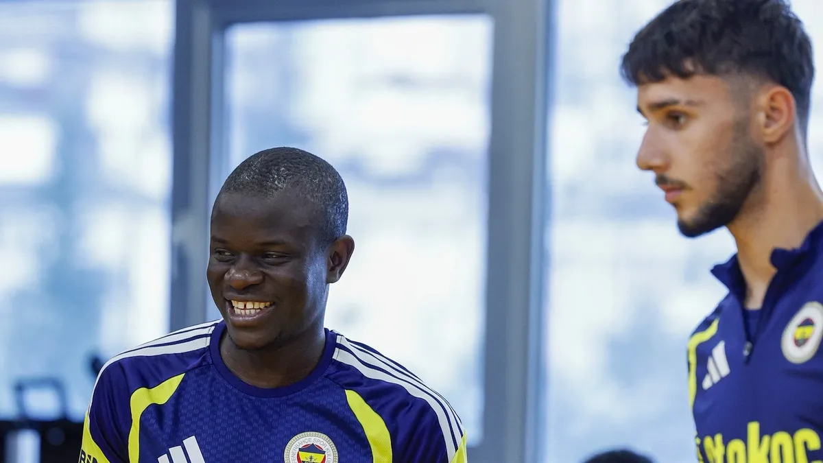 Fenerbahçe'de Çaykur Rizespor maçı hazırlıkları sürüyor