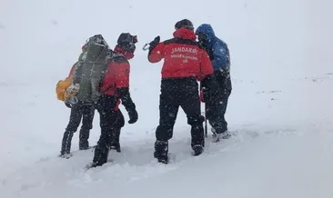 Profesyonel dağcıyı JAK kurtardı