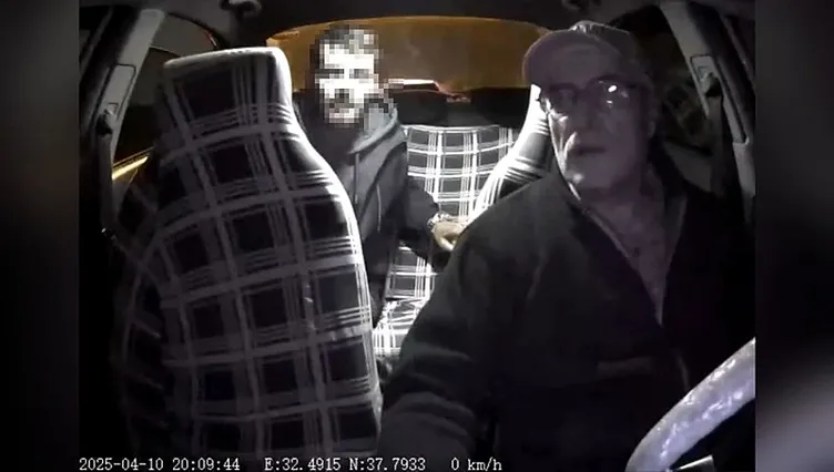 Taksisine binen müşterinin saldırısına uğradı: Biber gazı sayesinde ölümden döndü!