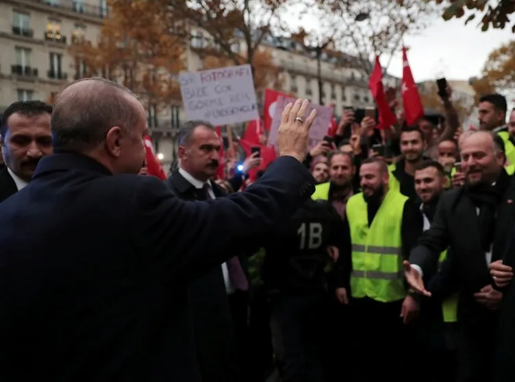 Cumhurbaşkanı Erdoğan’a Paris’te sevgi gösterisi