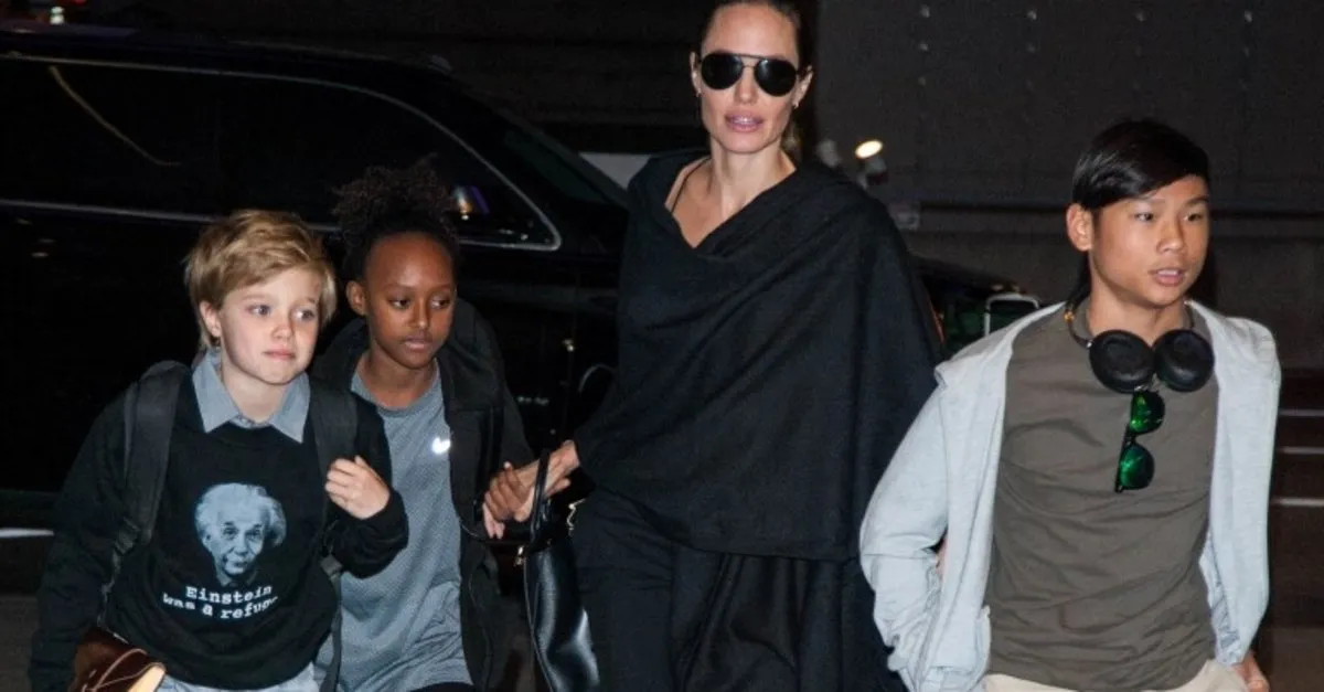 Angelina Jolie Kabusu Yasiyor Angelina Jolie Nin Oglu Maddox Tan Yana Korkulari Var Son Dakika Haberler