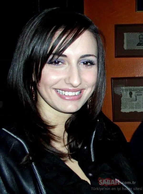 Ünlü oyuncu Burcu Binici verdiği cesur pozlarla olay yarattı! İşte Burcu Binici'nin dudak uçuklatan değişimi...