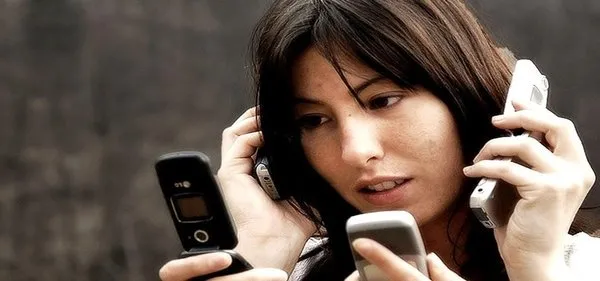 Saatlerce telefona bakmaktan dolayı az kalsın ölecekti!