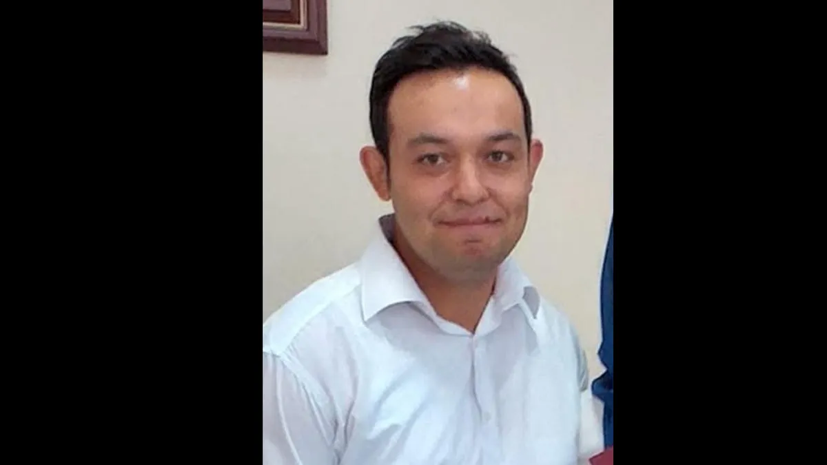 Akıma kapılıp 4 katlı binanın çatısından düşen işçi öldü Akıma kapılıp 4 katlı binanın çatısından düşen işçi öldü