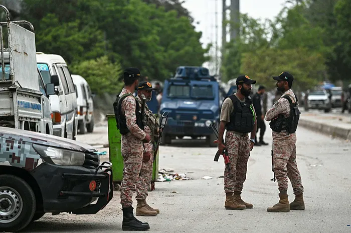 1782636830374.jpg Pakistan’da askeri karargaha kanlı saldırı: 3 güvenlik görevlisi yaşamını yitirdi