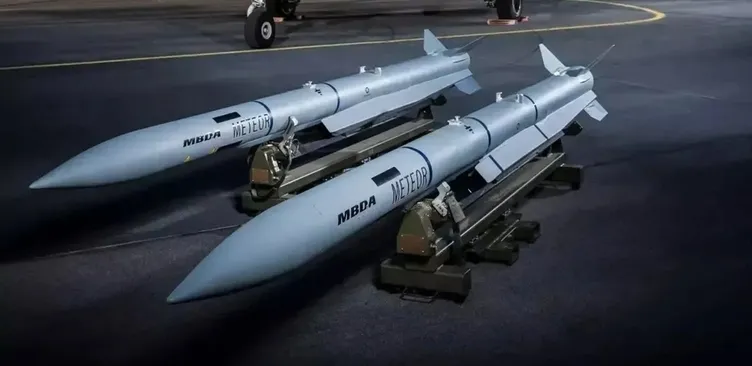 Yunan basınında panik manşetleri! Eurofighter ve Meteor satışları gündemde: Türkiye’yi engelleyemeyeceğiz!