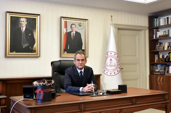 Milli Eğitim Bakanı Mahmut Özer'den ara tatil açıklaması