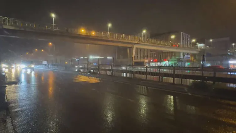 SON DAKİKA | İstanbul’da kar yağışı başladı! O ilçelere daha fazla yağacak: 19 il için sarı kodlu alarm