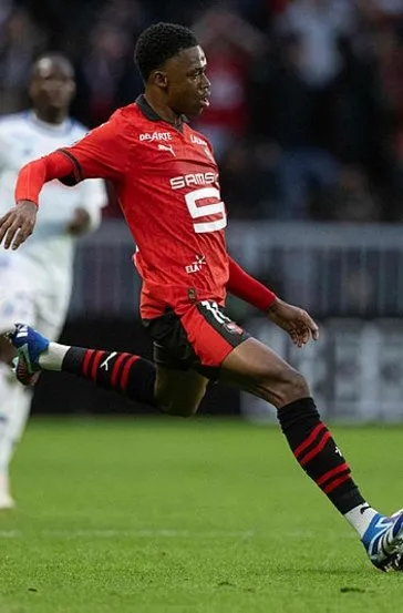 Bayer Leverkusen, 19 yaşındaki Jeanuel Belocian’ı kadrosuna kattı