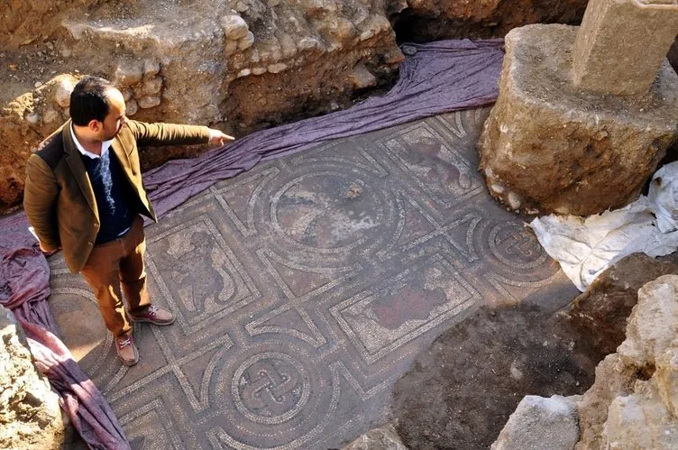 Roma dönemine ait mozaik bulundu