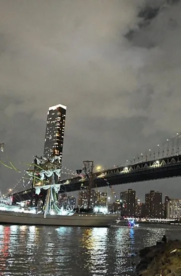 Brooklyn Köprüsü’nde korkunç çarpışma!