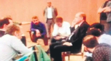 liderin-cagrisiyla-milyonlar-sokaga-dokuldu-1720955193951.jpeg