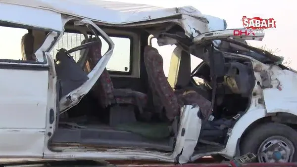 Son dakika! Diyarbakır'da feci kaza! İşçi minibüsü direğe çarptı: 2 ölü, 20 yaralı | Video