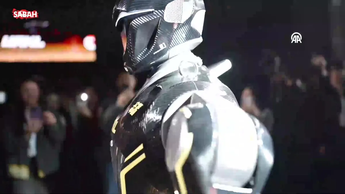 Çin’de EngineAI tarafından geliştirilen insansı robotlar sergilendi | Video videosunu izle Çin’de EngineAI tarafından geliştirilen insansı robotlar sergilendi | Video videosunu izle