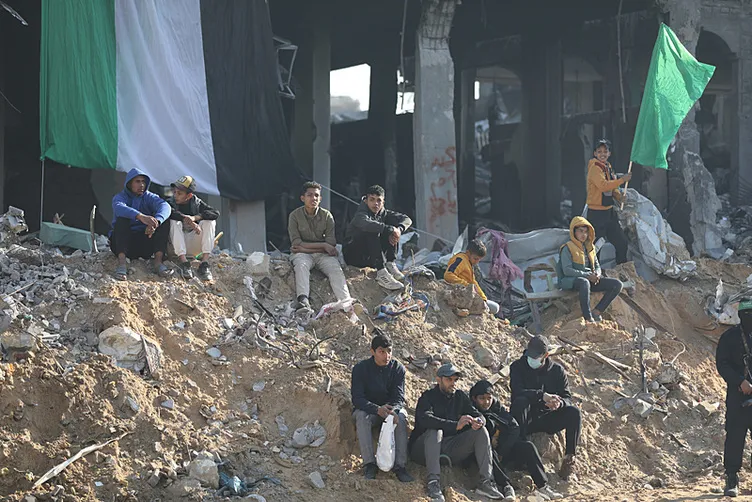 Esir takasında üçüncü aşama: Rehineler serbest bırakıldı