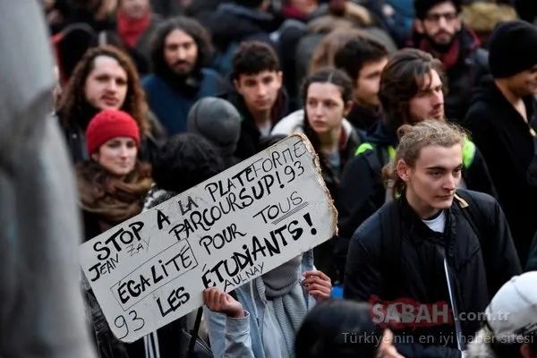 Binlercesi toplandı! Diz çöküp beklediler...