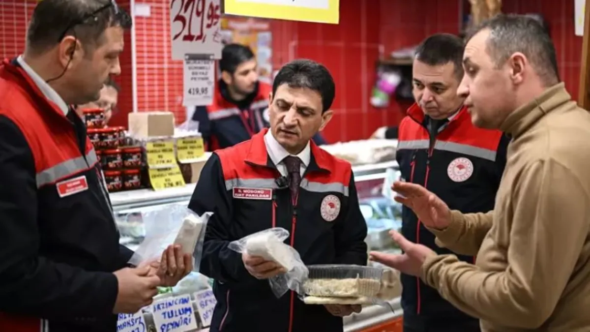 Ramazan öncesinde İstanbul’da gıda güvenilirliği ve fiyat denetimleri sıklaştırıldı Ramazan öncesinde İstanbul’da gıda güvenilirliği ve fiyat denetimleri sıklaştırıldı