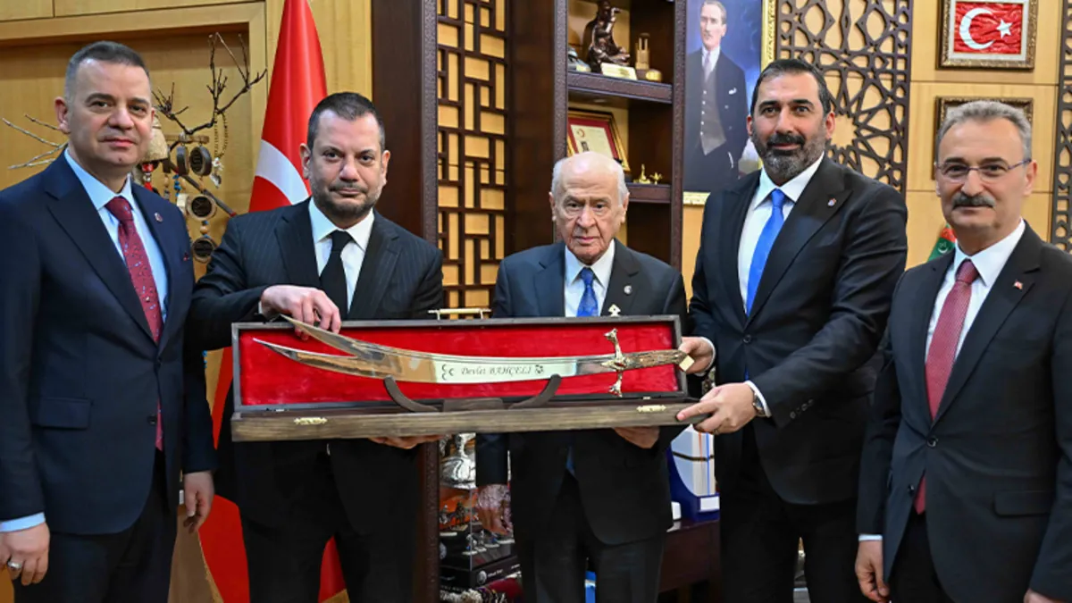 Trabzonspor’da Ertuğrul Doğan’dan MHP Genel Başkanı Devlet Bahçeli’ye ziyaret! Trabzonspor’da Ertuğrul Doğan’dan MHP Genel Başkanı Devlet Bahçeli’ye ziyaret!