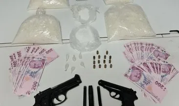 İki zehir tacirini peş peşe yakaladılar! 5 kilograma yakın MET ele geçirdi #istanbul İki zehir tacirini peş peşe yakaladılar! 5 kilograma yakın MET ele geçirdi #istanbul