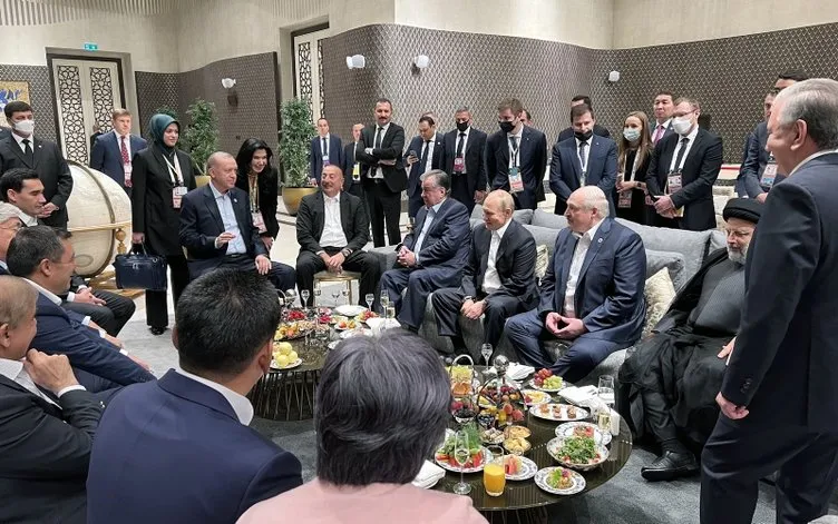 Başkan Erdoğan dünya liderleri ile bir araya geldi: Özbekistan'dan dikkat çeken kareler