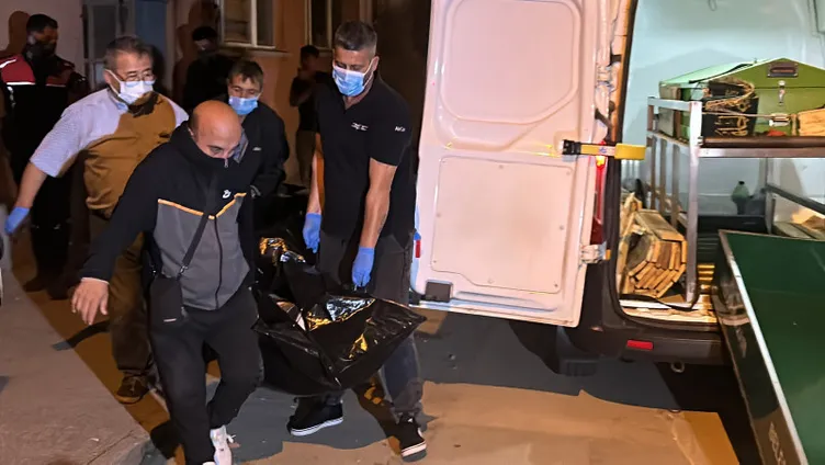 Yer Eskişehir: Kapıyı açan ekipler korkunç bir manzarayla karşılaştı!