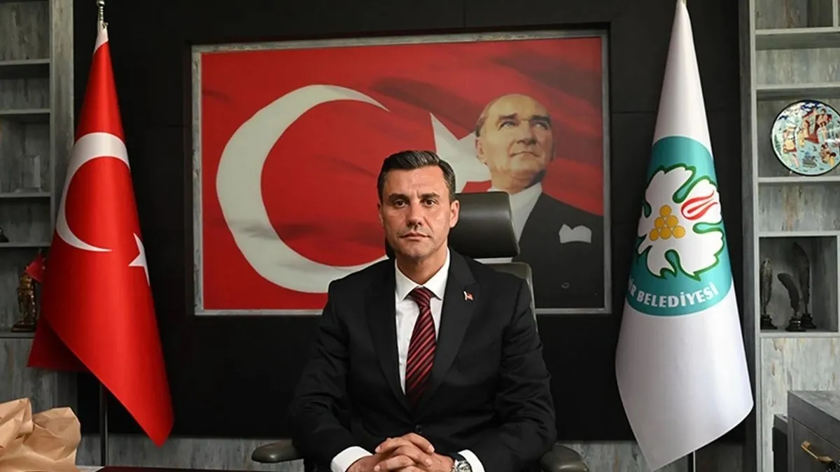 Manisa Büyükşehir Belediye Başkanı Ferdi Zeyrek elektrik çarpması sonucu ağır yaralandı