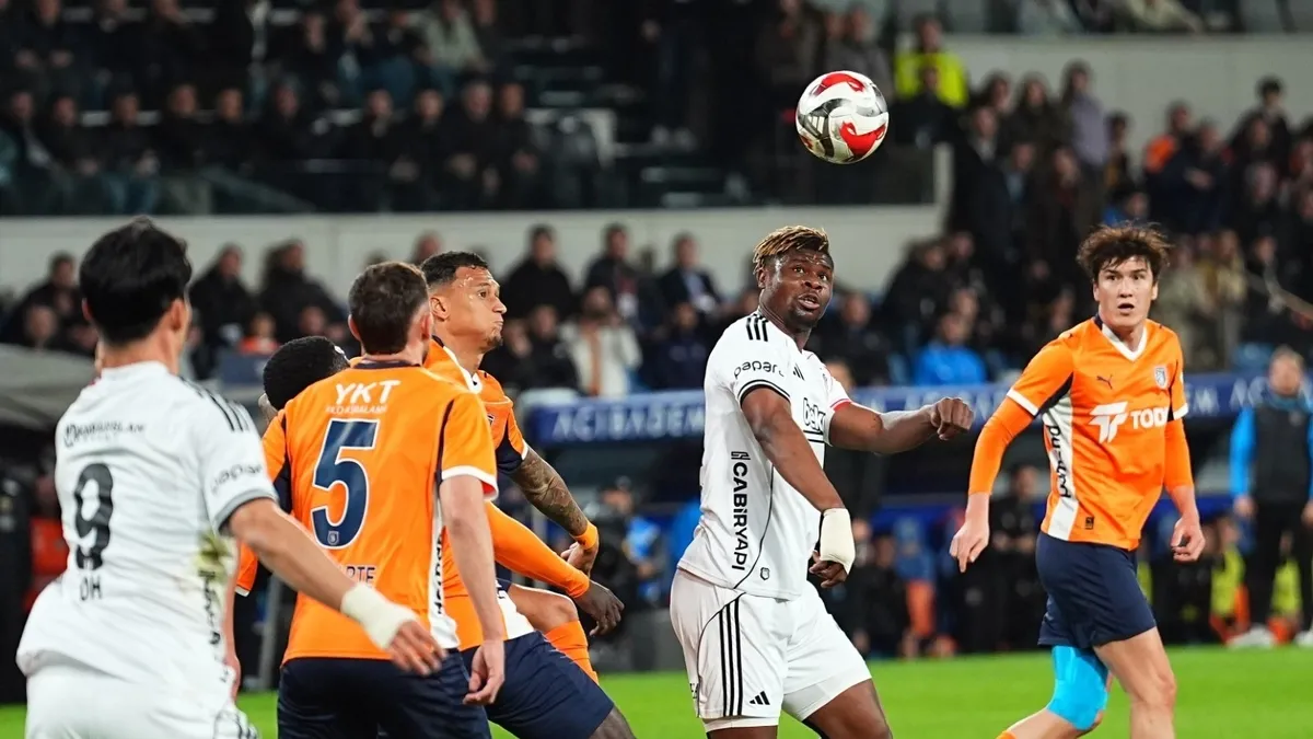 BEŞİKTAŞ BAŞAKŞEHİR CANLI | Beşiktaş, Başakşehir'i konuk ediyor! İşte Vincenzo Italiano'nun 11'i...