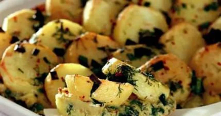 Patatesli Yumurta Nasıl Yapılır?