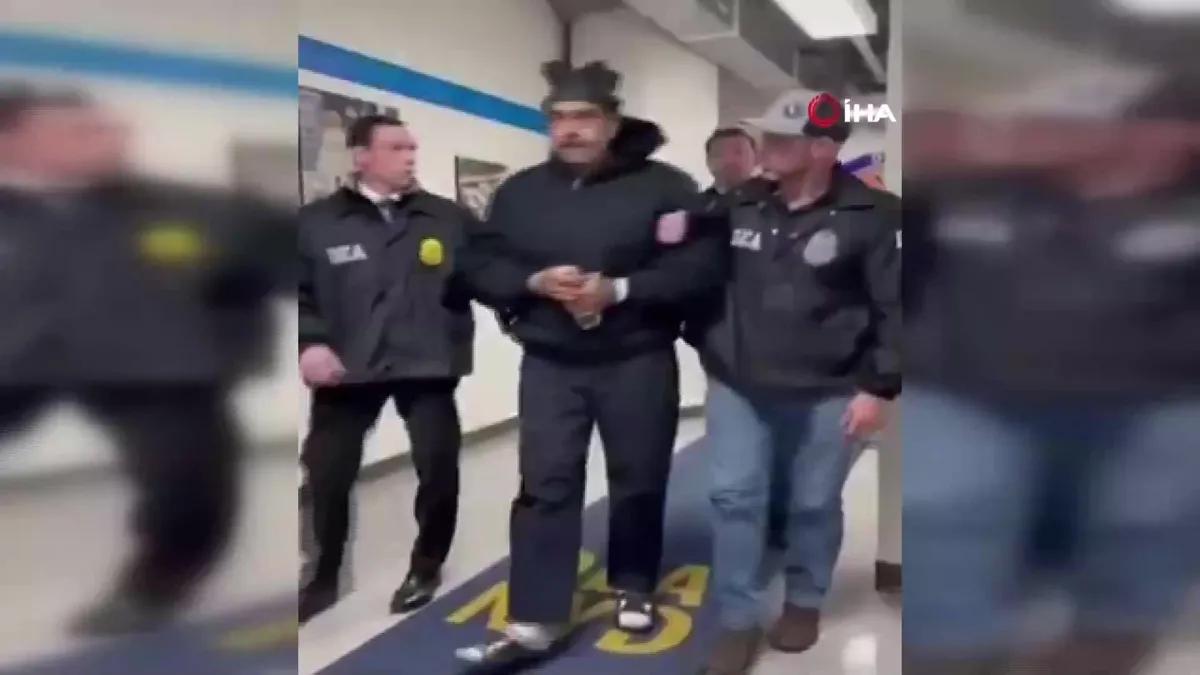 SON DAKİKA | Maduro’nun yeni görüntüleri ortaya çıktı! New York’ta ilk sözleri ne oldu? videosunu izle SON DAKİKA | Maduro’nun yeni görüntüleri ortaya çıktı! New York’ta ilk sözleri ne oldu? videosunu izle