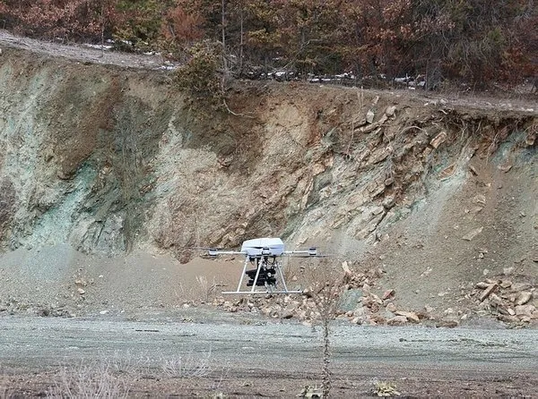 turkiyede-bir-ilk-yerli-ve-milli-silahli-drone-songar-bomba-atarli-hale-getirildi-1614504454637.jpg