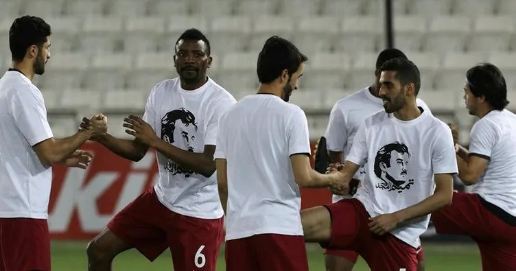 Futbolculardan Katar Emiri’ne destek!