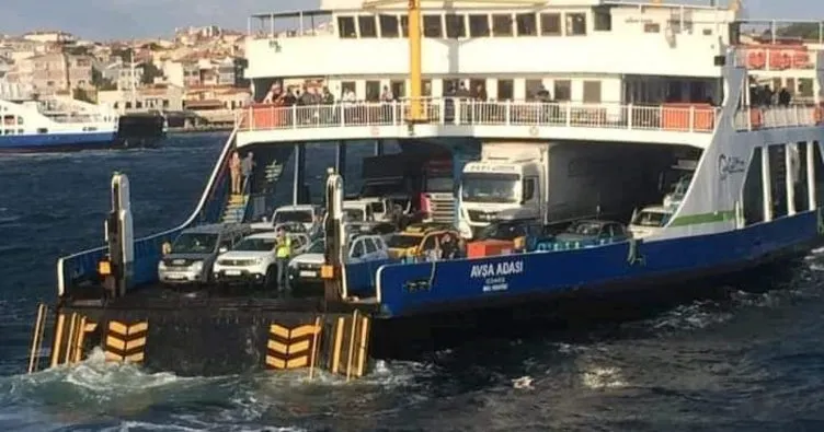 Yüksek dalgalar feribotta paniğe neden oldu