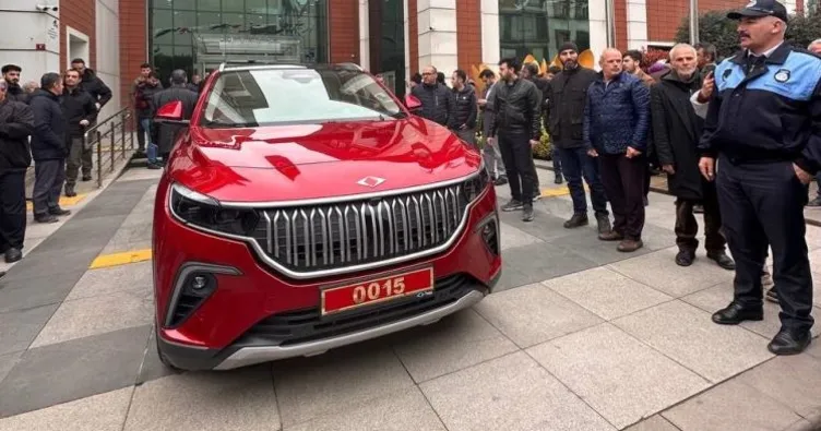 Bakan Varank, Sultanbeyli’ye Togg ile geldi