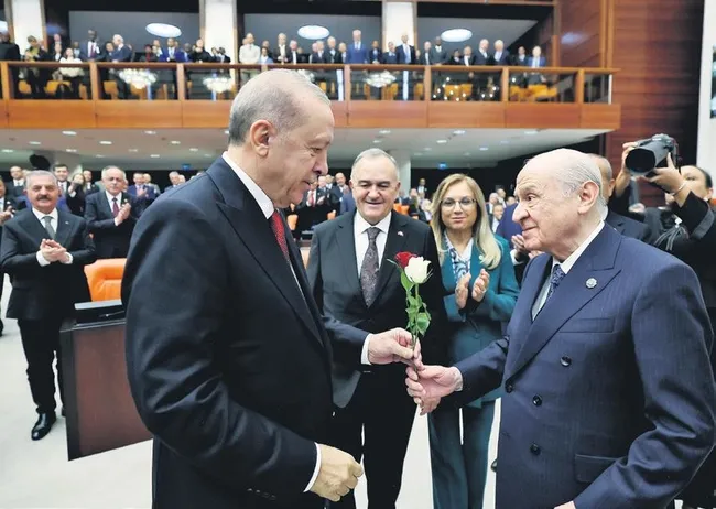 baskan-erdogandan-tbmmde-siyasi-partilere-tarihi-mesaj-buyuk-turkiye-icin-mutabakat-sart-1790890967563.jpeg