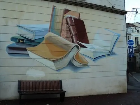 Binalara işlenmiş kitaplar