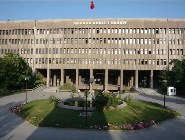 son-dakika-sahte-e-imza-cetesi-operasyonunun-perde-arkasi-ortaya-cikti-merkezde-usom-ve-btk-var-1754388891441.jpg SON DAKİKA… Sahte e-imza çetesi böyle çökertildi! Merkezde USOM ve BTK var: MEB usulsüzlüğü ALERT ile tespit etti!