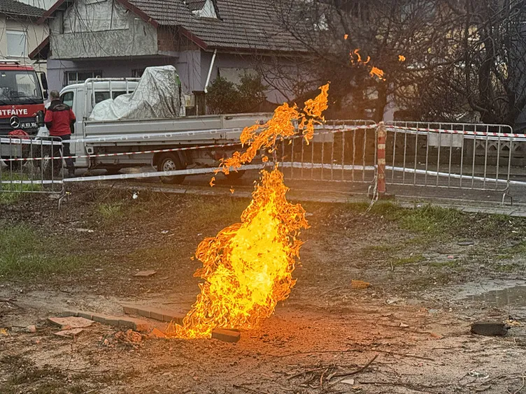 SON DAKİKA... Kocaeli’de akılalmaz olay! Saatlerdir yanıyor: AFAD ve doğalgaz ekipleri alarmda!