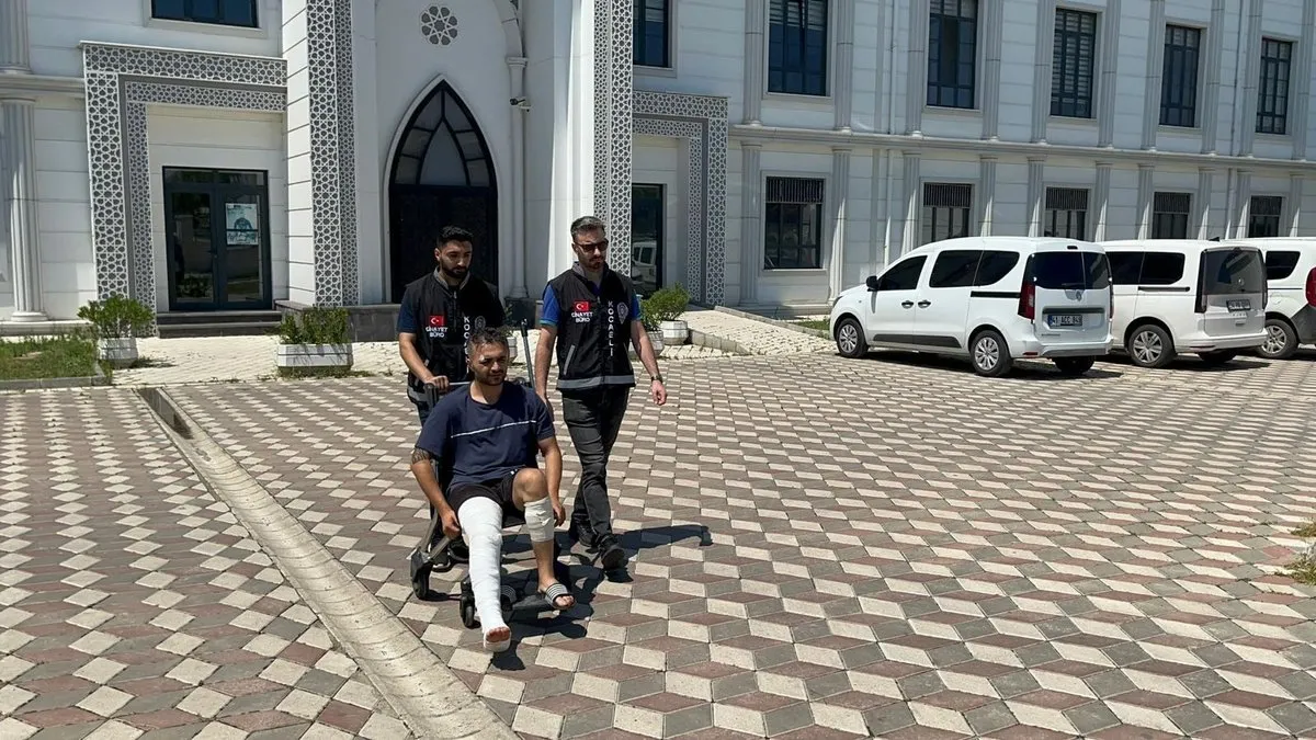 Annesini öldüren babasıyla çatıştı! Serbest kaldı