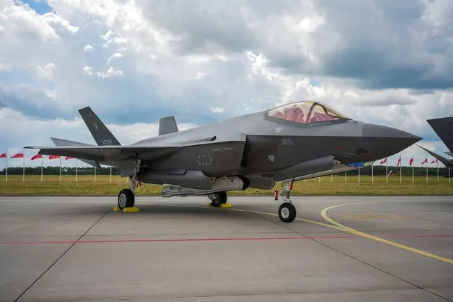 son-dakika-baskan-erdogan-5-f-35-ucagin-sozunu-aldik-dedi-abd-baskani-trumptan-tarihi-zirvede-f-35-mesaji-turk-1783432405629.jpg SON DAKİKA… Başkan Erdoğan