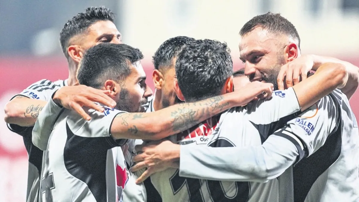 Erzurum kazandı zirveye kuruldu