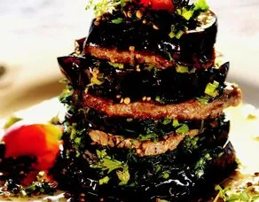 Yeşil Soslu Patlıcan Katları