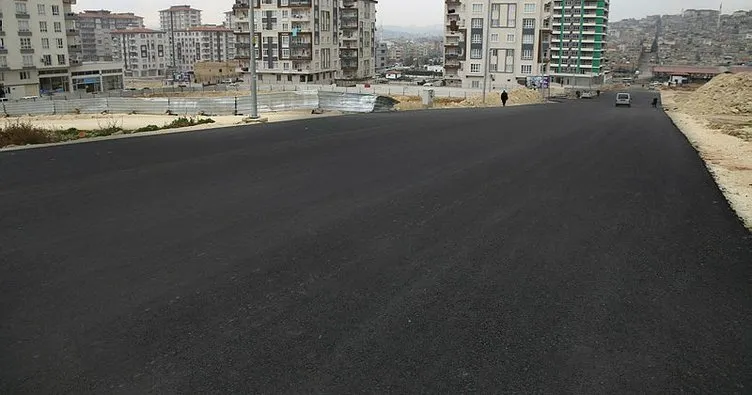 Seyrantepe’de yeni açılan yollar asfaltlanıyor